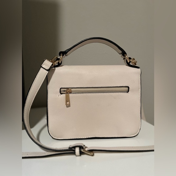 Like New White/Light Cream Tasseled Faux-Leather Purse. Perfect for Nashville! - Picture 4 of 7